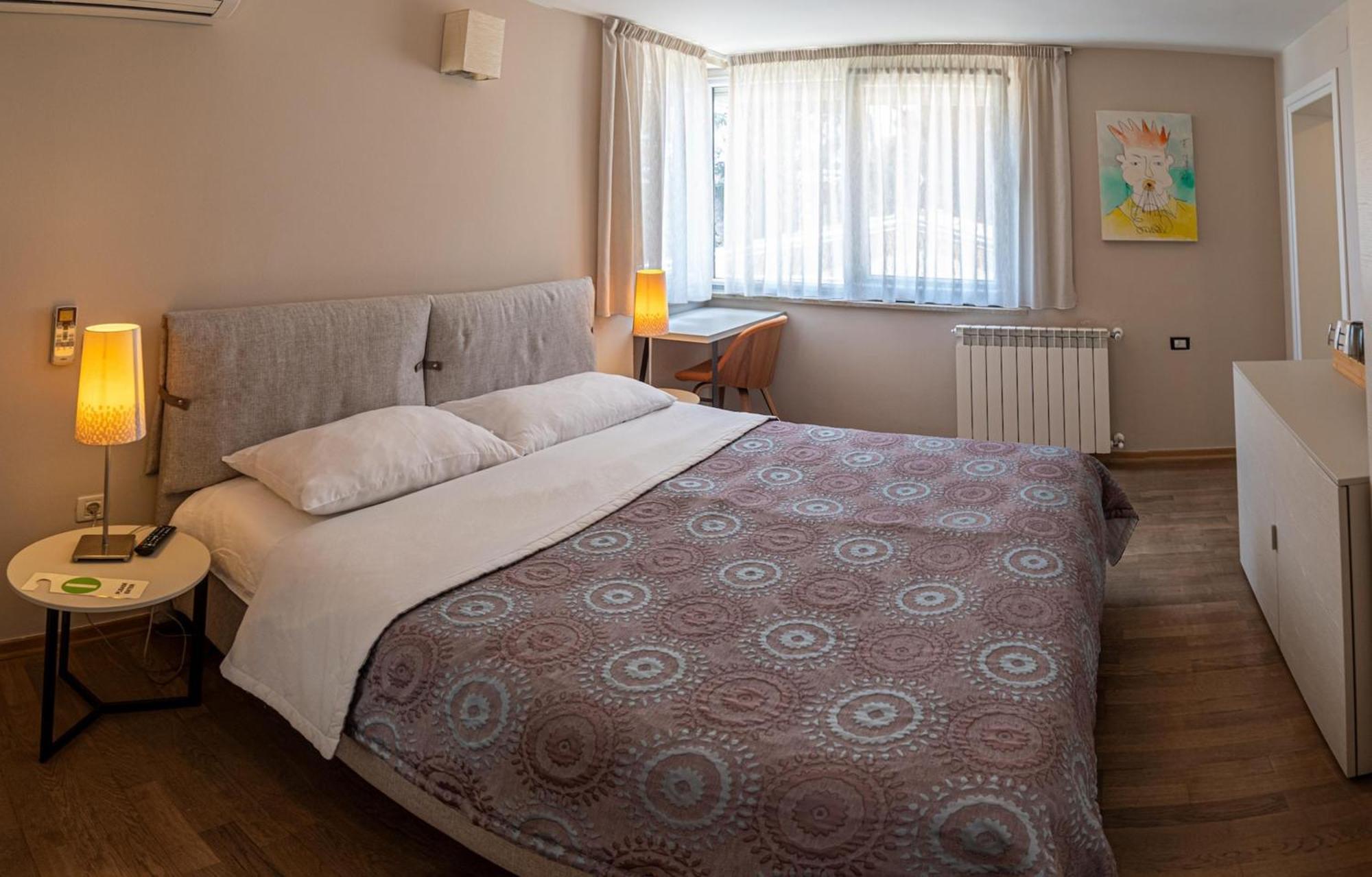 Bed & Breakfast Blu Locanda Ровин Екстериор снимка