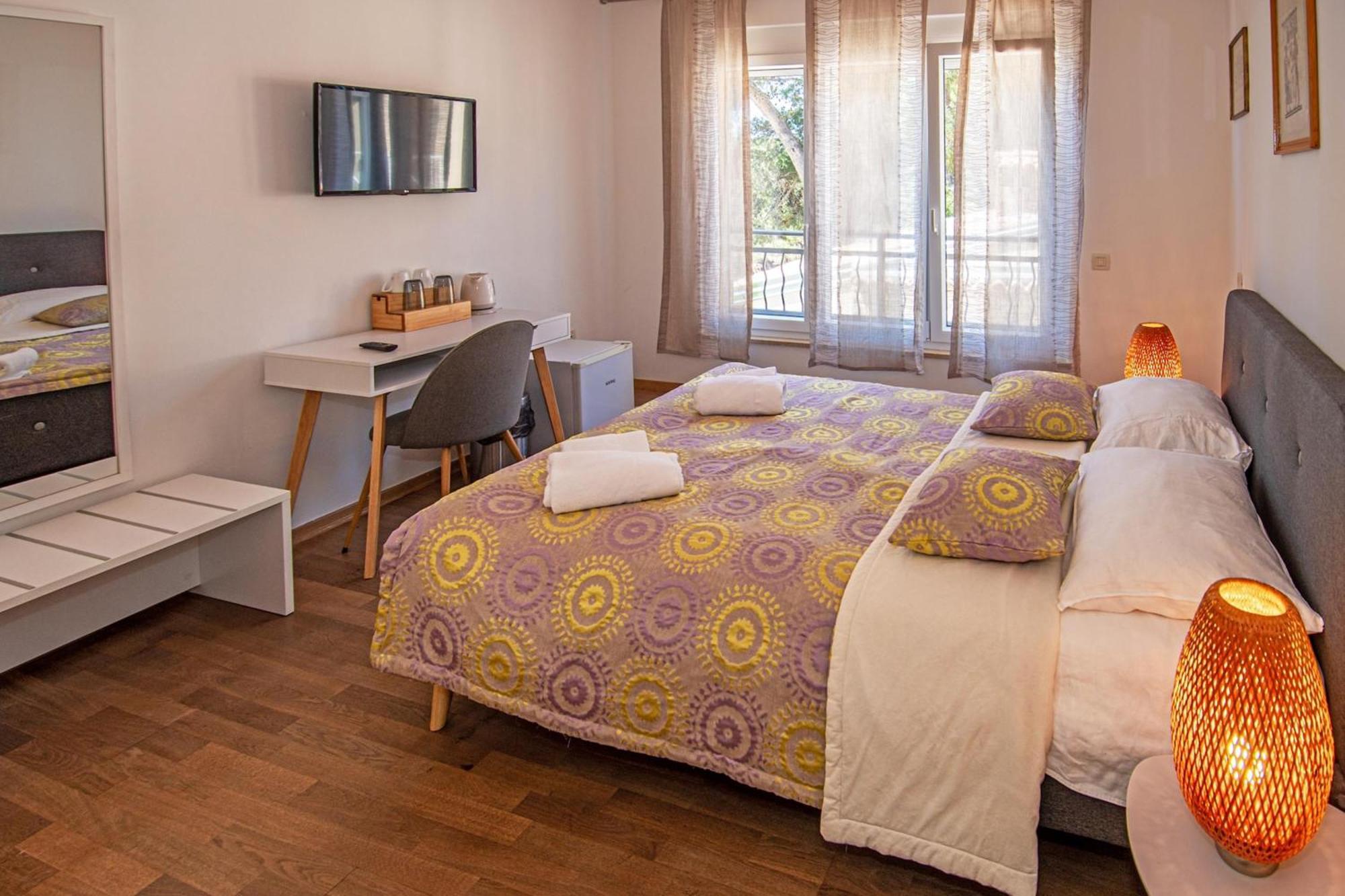 Bed & Breakfast Blu Locanda Ровин Екстериор снимка