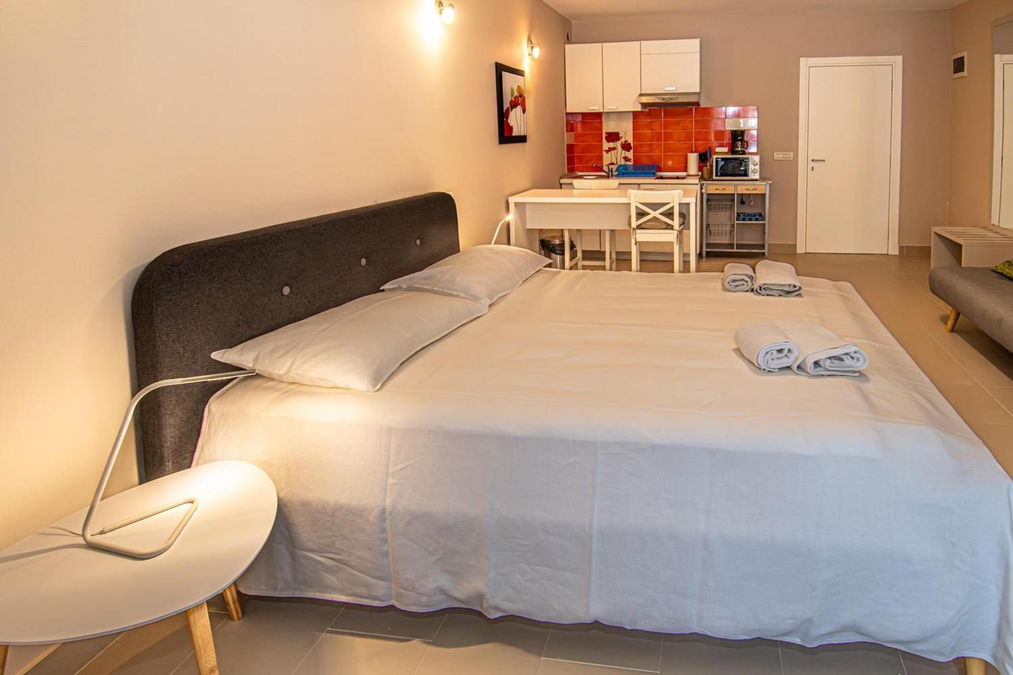 Bed & Breakfast Blu Locanda Ровин Екстериор снимка