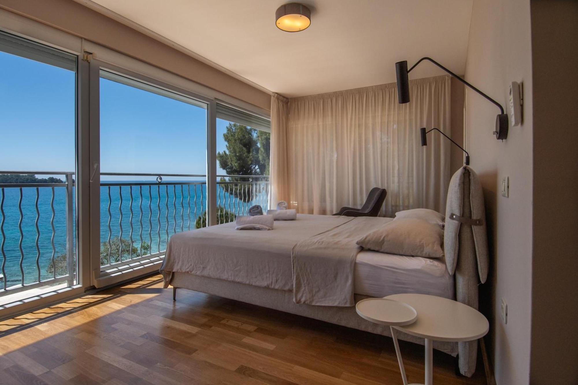 Bed & Breakfast Blu Locanda Ровин Екстериор снимка