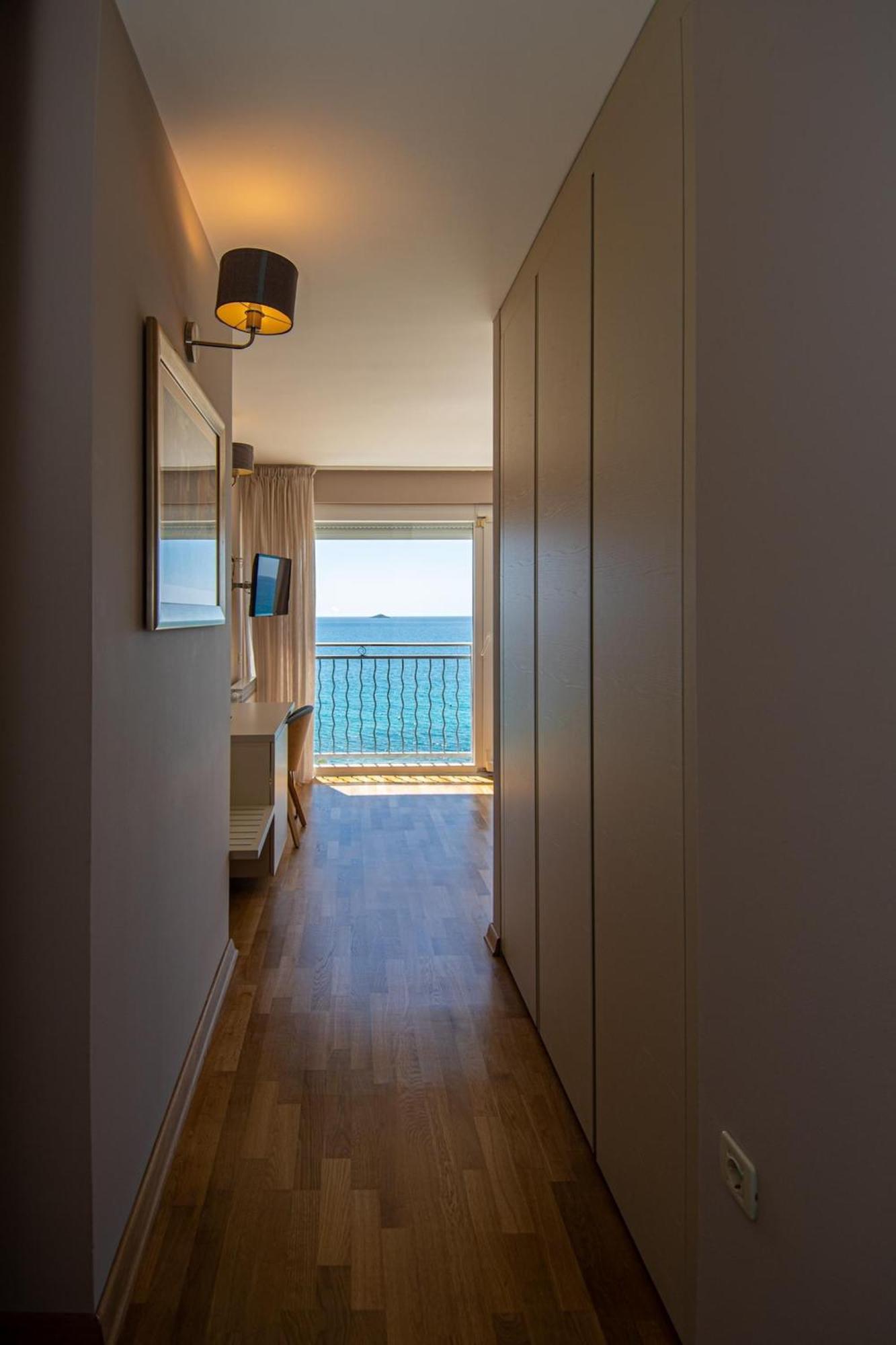 Bed & Breakfast Blu Locanda Ровин Екстериор снимка